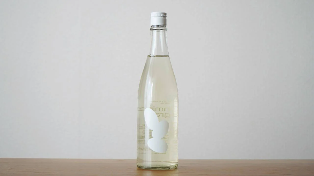 720ml（四合瓶）と1.8L（一升瓶）の清酒ボトルサイズ | Sakaya.co